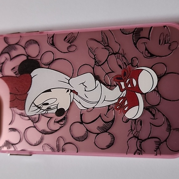 Brand new Apple IPhone 15 Pro Max Disney Minnie Mouse Silicone Phone case - Picture 3 of 6